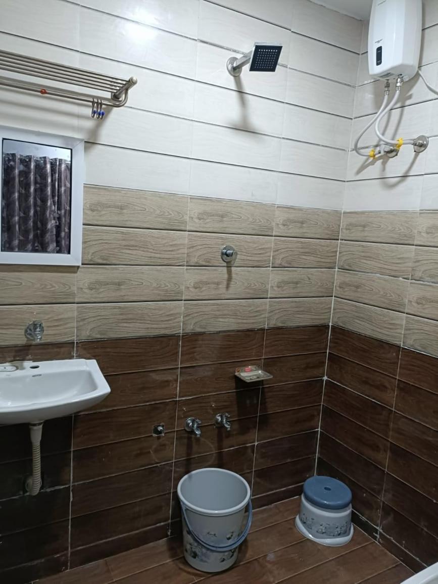 Atithi Home Stay Garudeshwar Bagian luar foto